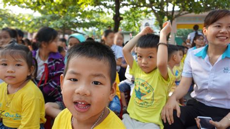 Vietnamese Children In School