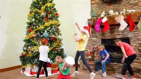 Gonna Catch Santa The Fun Squad Sings On Funny Video Video Dailymotion