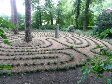 How To Turn The Classical Labyrinth Into A Meander Labyrinth Meander