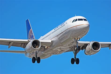 (ual) stock quote, history, news and other vital information to help you with your stock trading and investing. N403UA: United Airlines Airbus A320-200 at Toronto Pearson (YYZ)