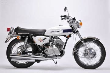 Aslinya motor ini pertama kali diproduksi oleh kawasaki pada tahun 1976 dengan nama kz200. Motor Binter 1972 / Binter Ar 125 Indonesia Awansan ...