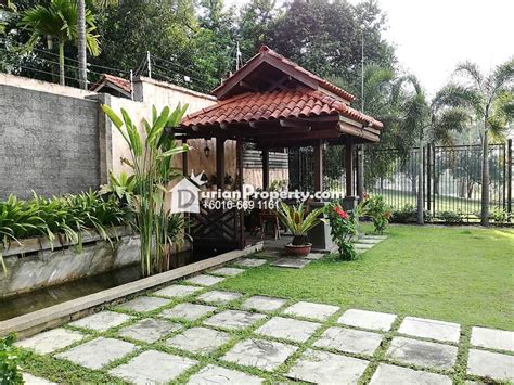 It's famous with the 32 holes golf course designed by tun gafa baba.it's an ideal location within k.l, p.j & shan alam. Bungalow House For Sale at Putra Hill, Bukit Rahman Putra ...