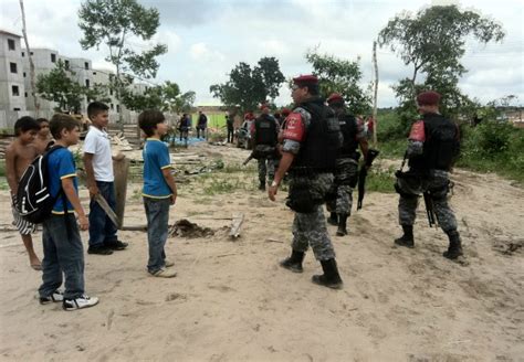 G1 Reintegração De Posse Retira 30 Famílias De Loteamento Em Manaus Notícias Em Amazonas