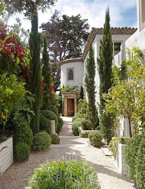 Awesome Mediterranean Backyard Landscaping Ideas Best