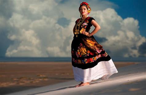 Tehuana Woman Cultural Icon Of Femininity And Empowerment In Mexico