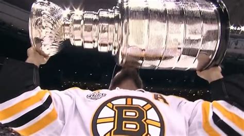 No 2 Moment Of Decade Bruins Win 2011 Stanley Cup For First Title In