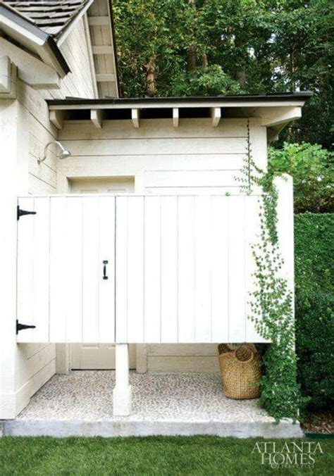 floor and gate style door 👍🏽👍🏽 outdoor shower outdoor rooms backyard