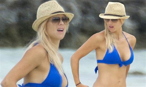 Woods Ex Wife Elin Nordegren Spotted Following Tiger And Charlie The Best Porn Website