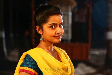 Trisha krishnan photos, movies and related sites. Picture 1095622 | Actress Anupama Parameswaran in Kodi ...