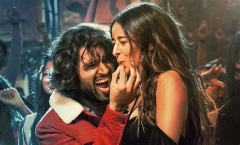 Vijay Deverakonda And Ananya Pandey Packs Heat In ‘liger Trailer