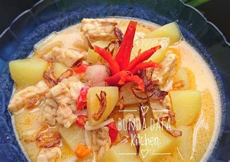 Itulah resep dan cara membuat sayur tahu tempe kuah pedas yang lezat dan praktis. Resep Sayur Kentang Tempe Kuah Santan oleh Naina Khan ...
