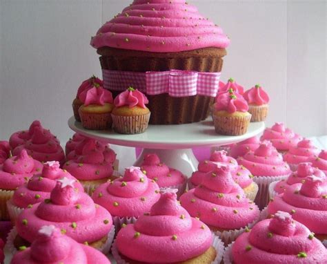 pin by pau rodriguez on party ideas cupcake cakes giant cupcake cakes giant cupcakes