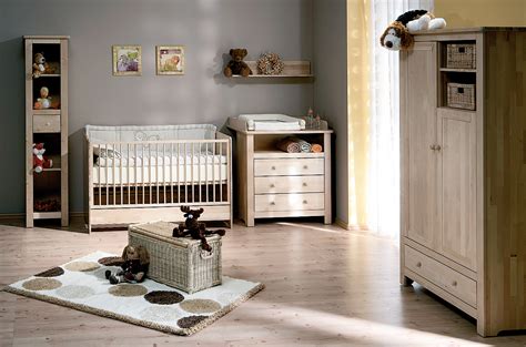 Toutes nos collections ont des barrières de. Collection chambre bébé évolutive Nature de la marque ATB ...