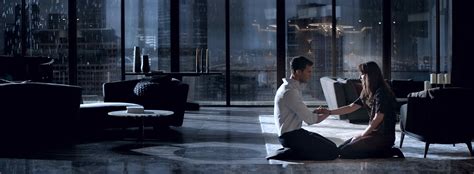 New “fifty Shades Darker” Trailer Slips Out Of The Ordinary