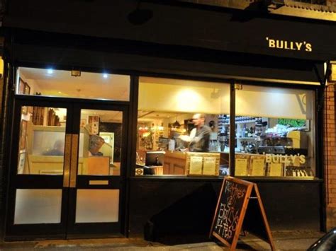 bully s restaurant slammed for tweeting personal details of no show diner