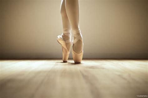 Ноги балерины в пуантах 32 фото
