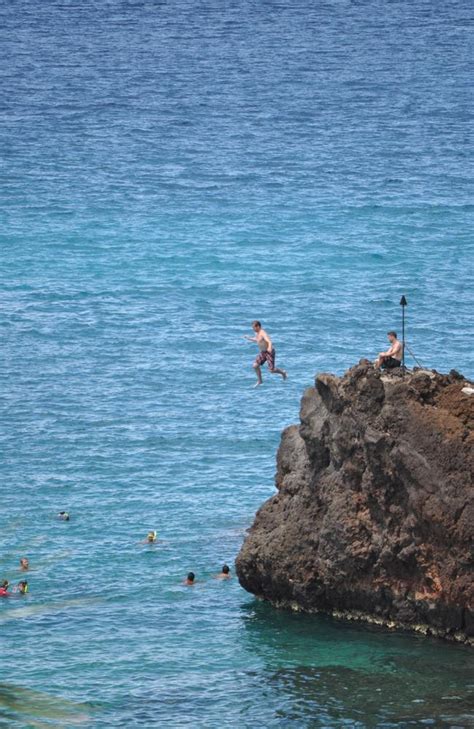 Hawaiis Snorkelling Beaches Are Its Deadliest Hanauma Bay