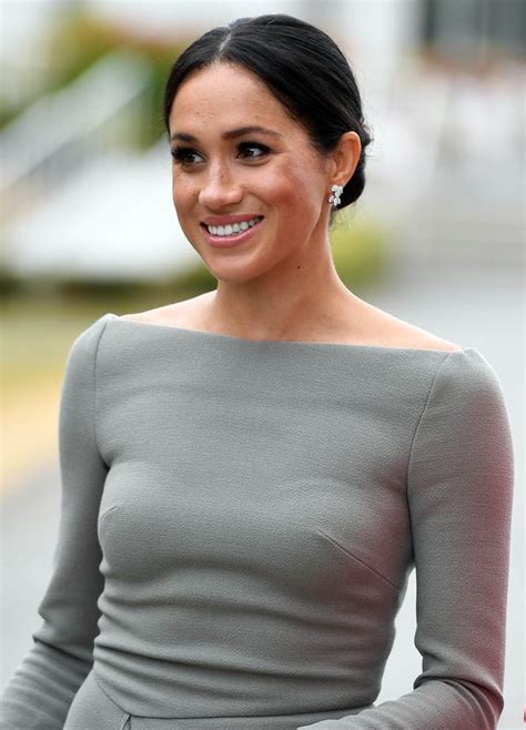 Meghan Markle Supposedly Once Held A Party To Give Away Her Old Clothes
