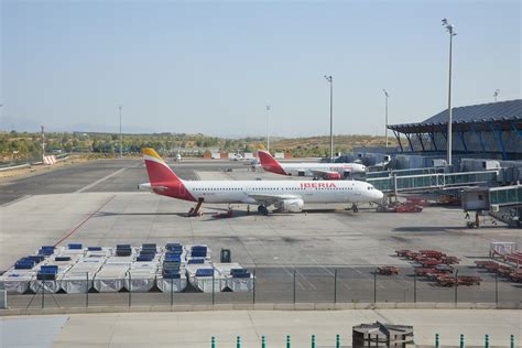 El Aeropuerto De Madrid Barajas Sufre Desvíos Y Demoras Durante Una