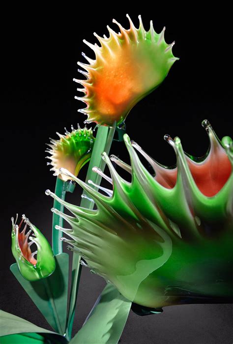 Gigantic And Realistic Flower Sculptures Made From Glass