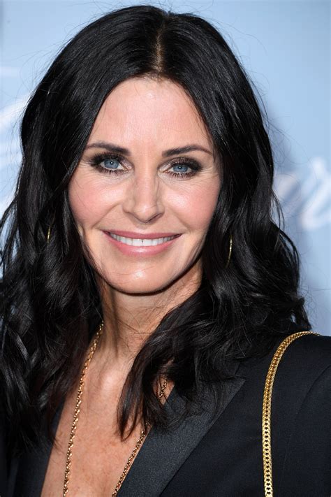 Courteney Cox Reveals Her 5 Minute Makeup Routine Vogue France