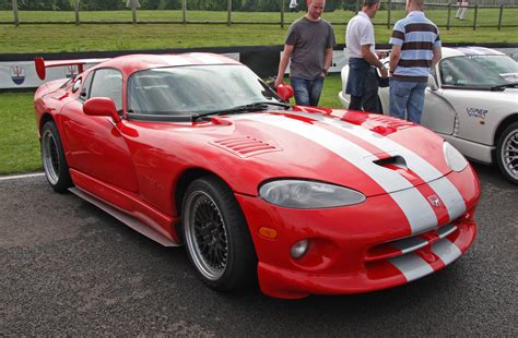 Filedodge Viper Gts Red White At The Goodwood Breakfast Club