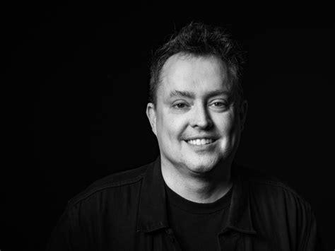 Mike is your typical streetwise salford boy who likes fishing, football and going to the gym.and he's got an amazing country voice. Coup de circuit pour Mike Ward au 21e gala Les Olivier ...