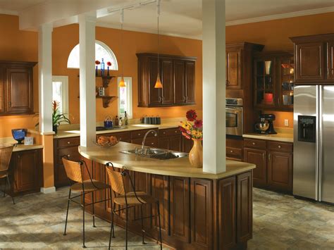 We are chicagoland's premier contractor for new kitchen cabinets, countertops, bars, vanities, cabinet hardware, and more. Oak