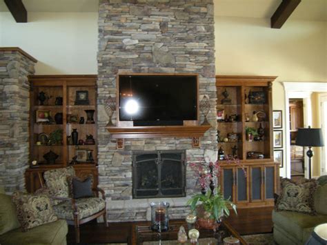 As with a great work of art, a beautiful piece of furniture can seem like an effortless production. Custom Living Room Cabinets | Mandina's Custom Cabinets