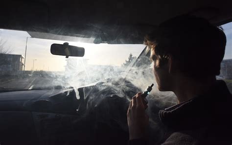 Vaping At The Wheel You Can Be Prosecuted For That Police Warn