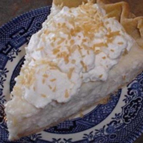 This coconut pie is very fragrant even when it is baking in the oven. Sugar-Free Coconut Cream Pie (Diabetic) | Recipe | Diabetic desserts, Diabetic friendly desserts ...