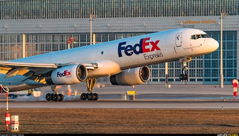 N915fd Fedex Federal Express Boeing 757 200f At Munich Photo Id