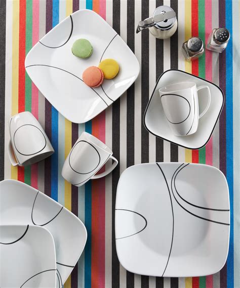 Corelle Square Simple Lines Square 16 Piece Dinnerware Set