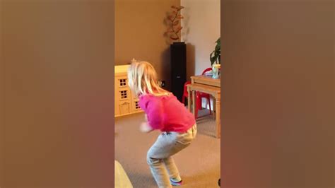 Willow Shaking Her Booty Youtube
