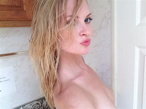 Naked Erin Cummins In Icloud Leak Scandal