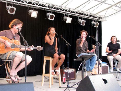 Pop Folk Reprises Groupe Variete International