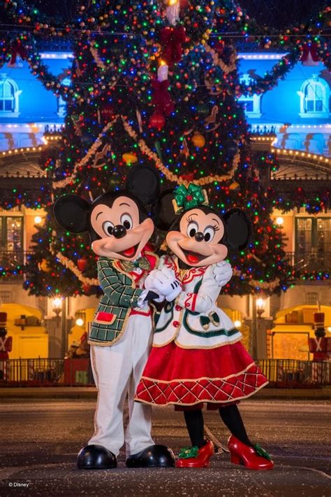 Mickey And Minnie Disney Characters Christmas Disney Christmas