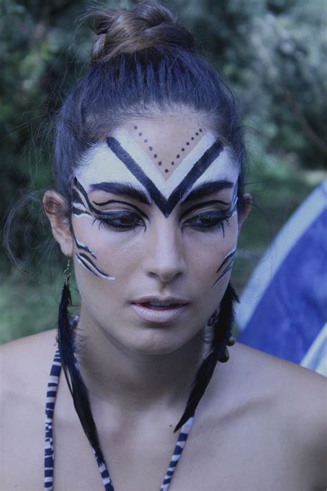 Pin De Andrea Tataje Makeup Artist En Editorial Makeup Maquillaje Tribal Maquillaje Carnaval
