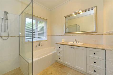 An appealing and well arranged bathroom canbe a joy to utilise. Get Inspired by photos of Bathrooms from Australian ...