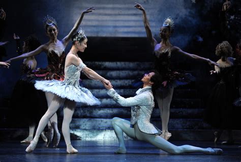 Birmingham Royal Ballets Sparkling Cinderella