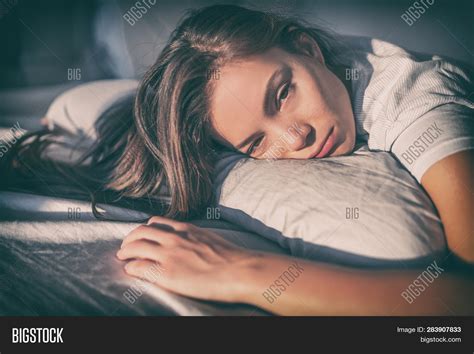 Girl Tired Of Sleeping In Bed Hoodoo Wallpaper