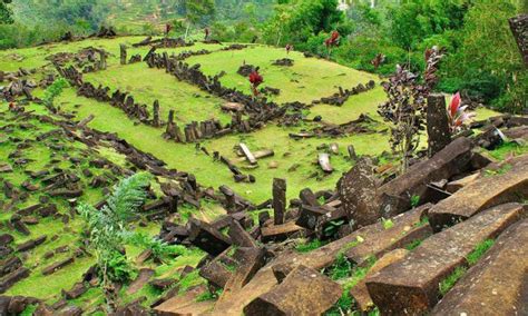 Taman Purbakala Pugung Raharjo Sejarah Daya Tarik Tiket Ragam Aktivitas Andalas Tourism