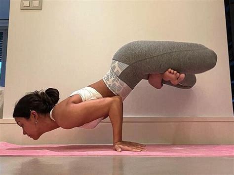 Estas Son Las Posturas De Yoga Favoritas De Cristina Pedroche Y