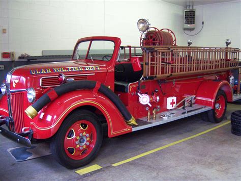 Old Fire Truck Fire Engineering Training Community Fire Trucks