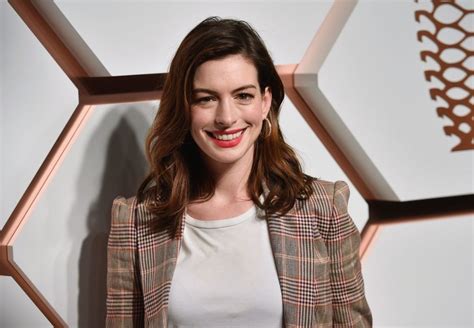 Anne Hathaway Explained Her Decision To Quit Drinking And Its So Important