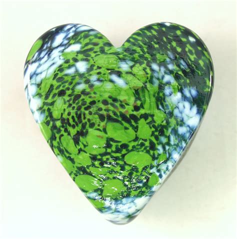 Meadow Heart Paperweight By Ken Hanson And Ingrid Hanson Art Glass Paperweight Artful Home
