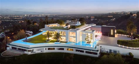 Biggest House In The World 15 Giant Homes To Leave You Astounded