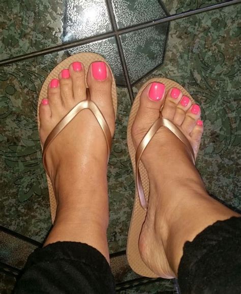 Pin by JUAN RAMON BRISEÑO TRUJILLO on PRETTY FEET Beautiful toes Beautiful feet Gorgeous feet