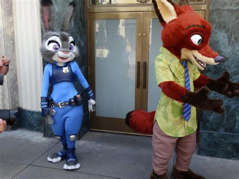 Video Zootopias Judy Hopps And Nick Wilde Meet And Greet Guests At