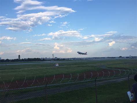 The Charlotte Douglas Airport Overlook Is The Best Place To Watch